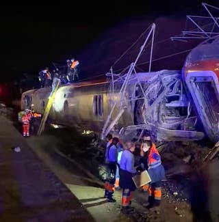 Pelo menos 21 pessoas foram mortas